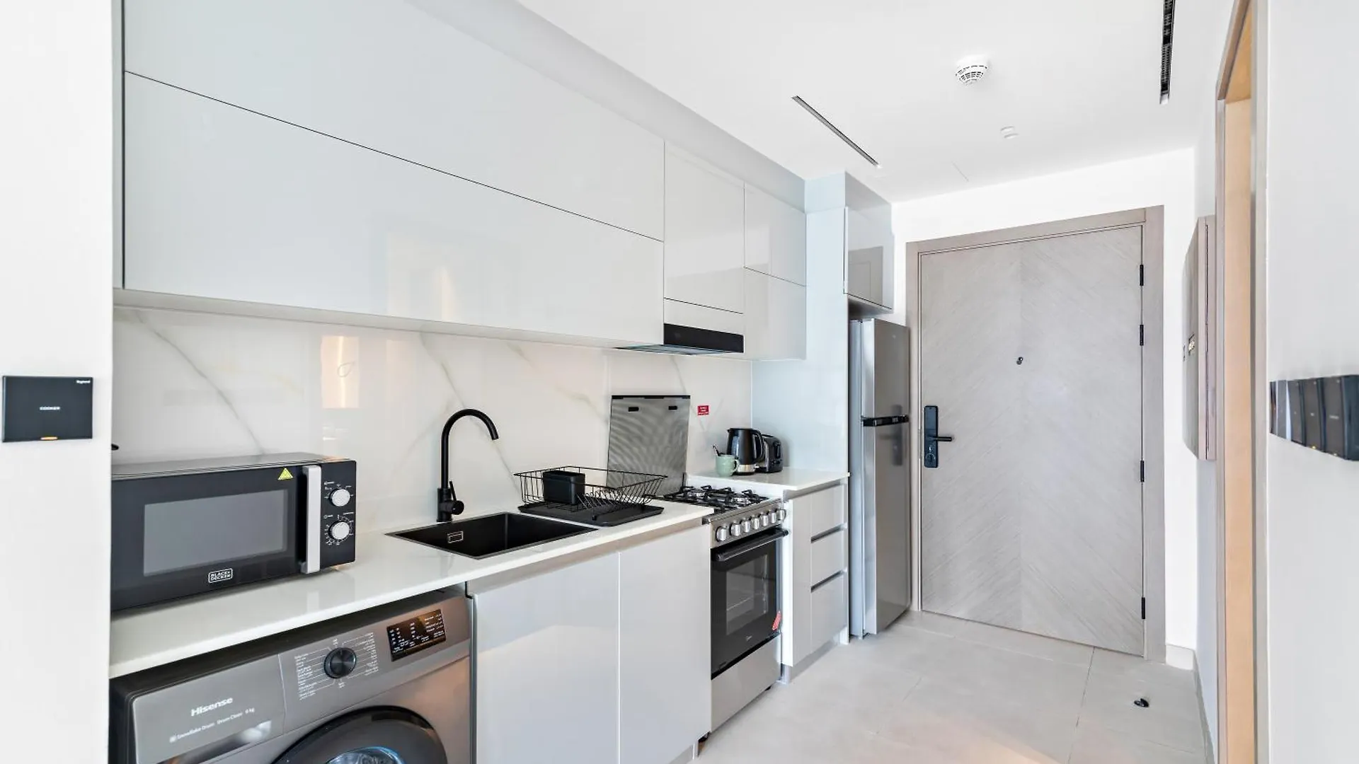 Furnished Apartment Binghatti Canal - Burj Khalifa View, Dubai