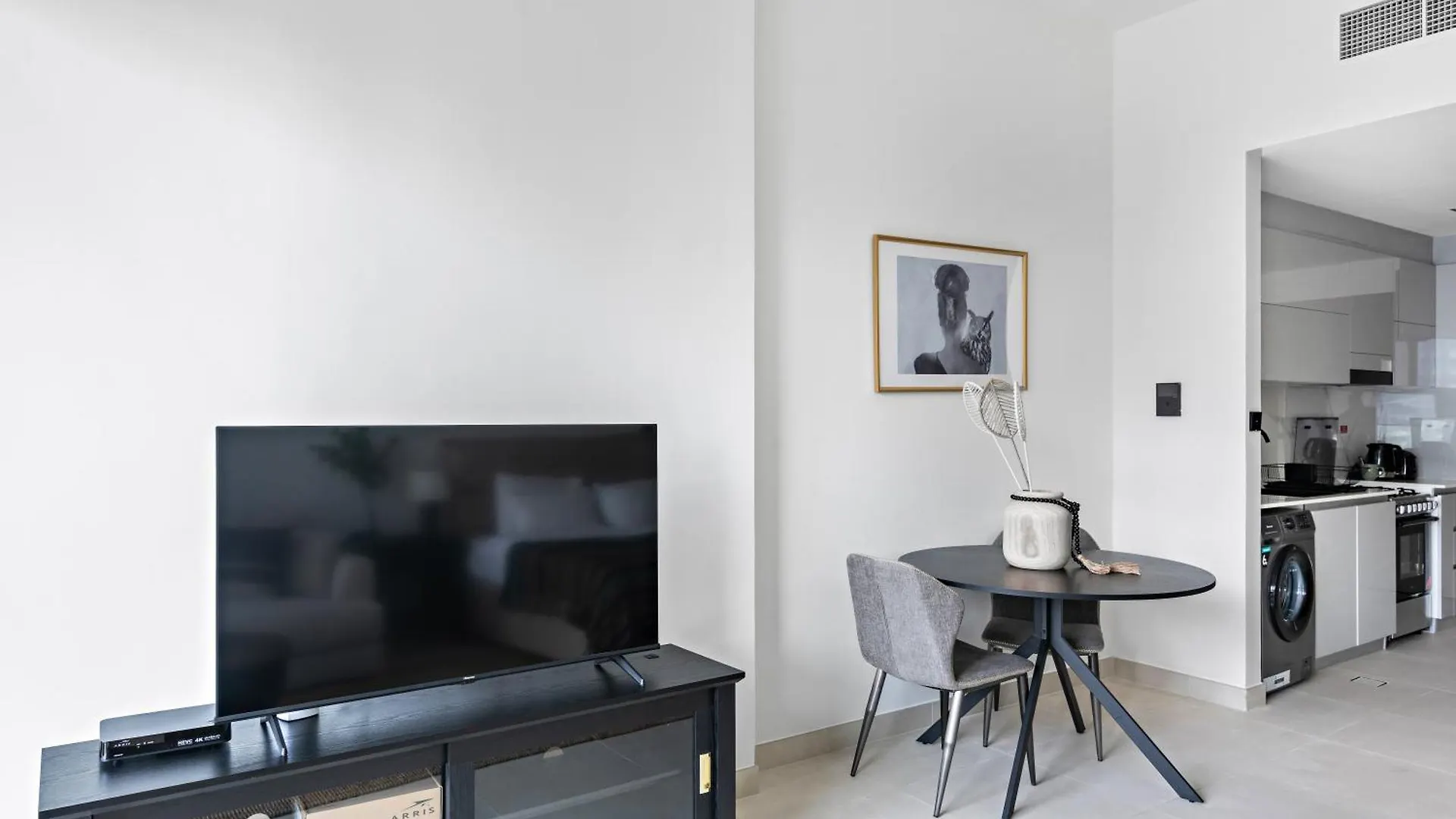 Furnished Apartment Binghatti Canal - Burj Khalifa View, Dubai